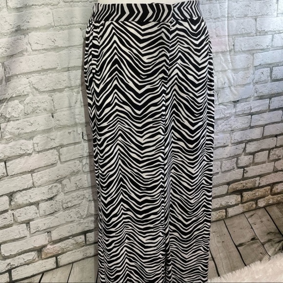 VINCE CAMUTO Zebra Wide Leg Pants 4 - Picture 5 of 16